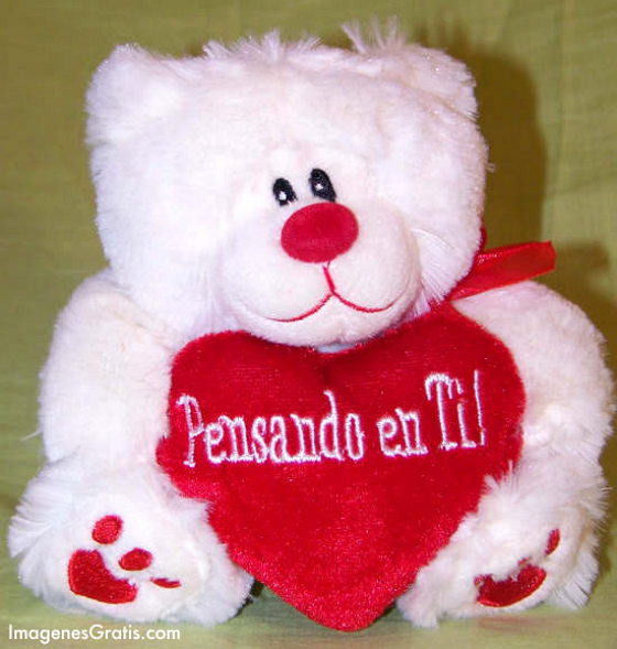 un oso que dice pensando en ti