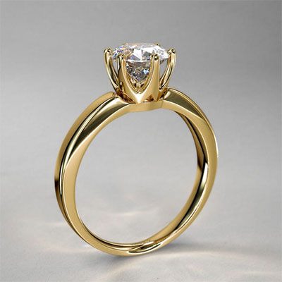 anillo de compromiso con una perla